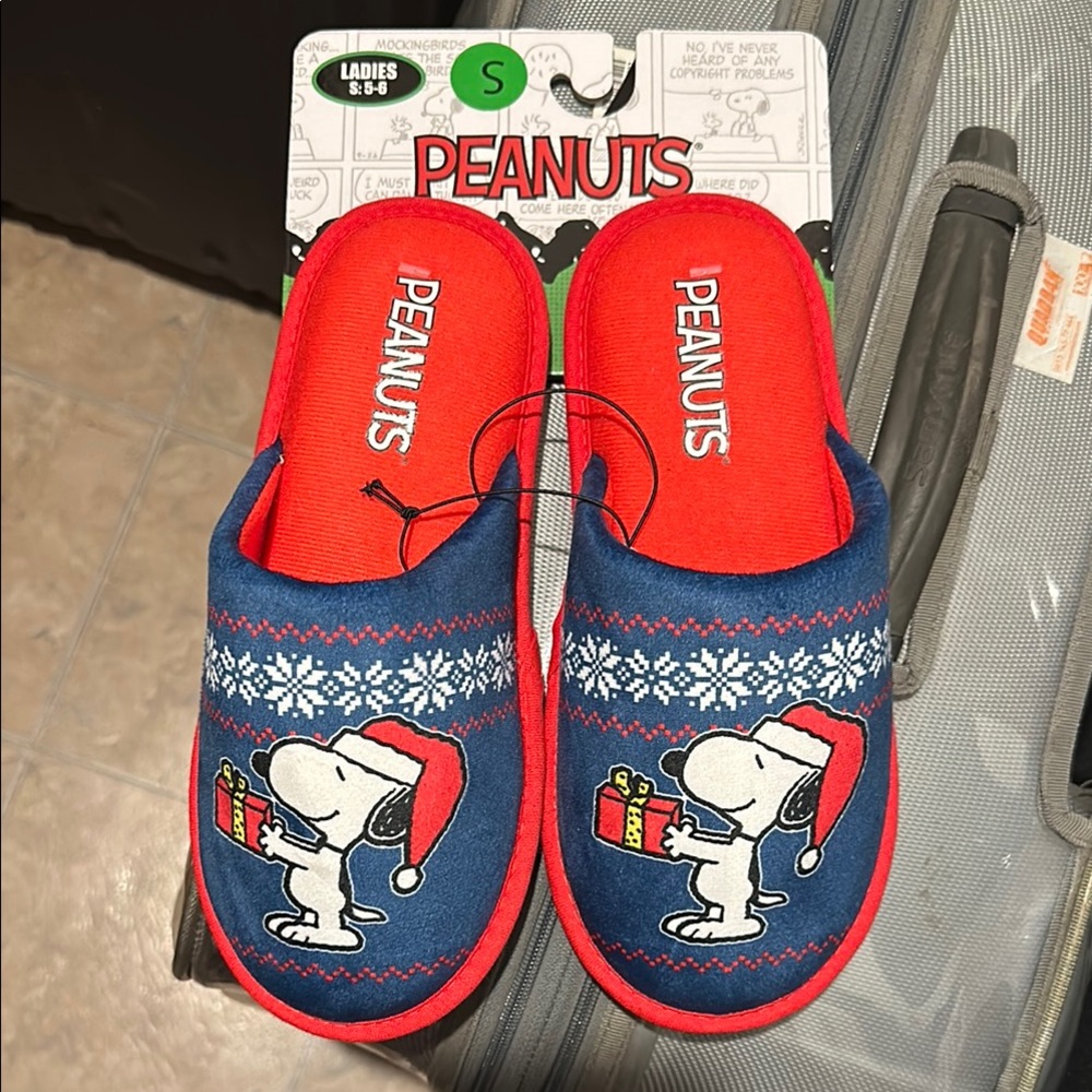 Peanuts Snoopy Christmas Slippers - Red and Blue
